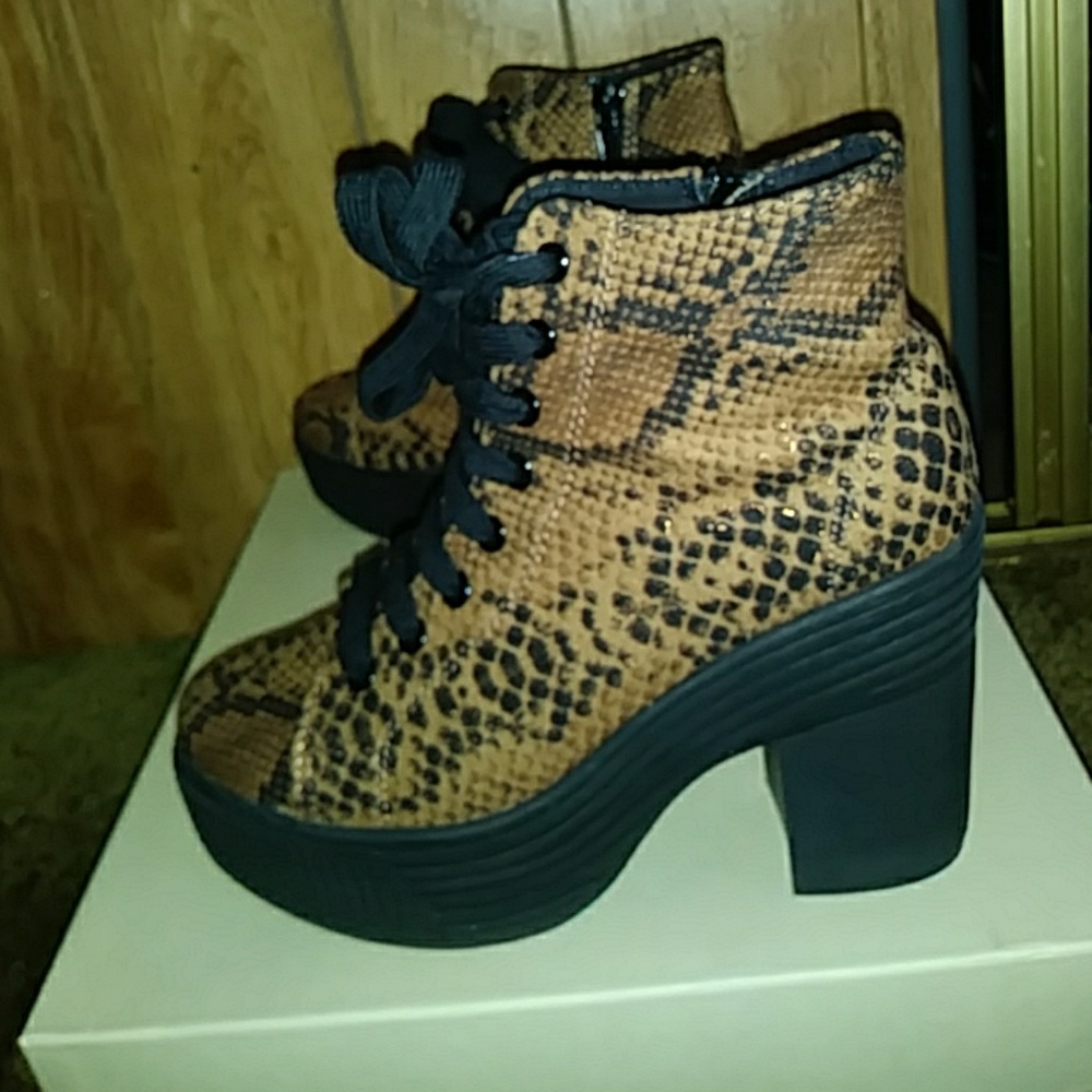 Jeffrey Cambell